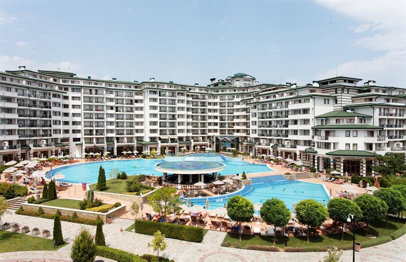 Emerald Beach Resort in Rawda, Varna Pool